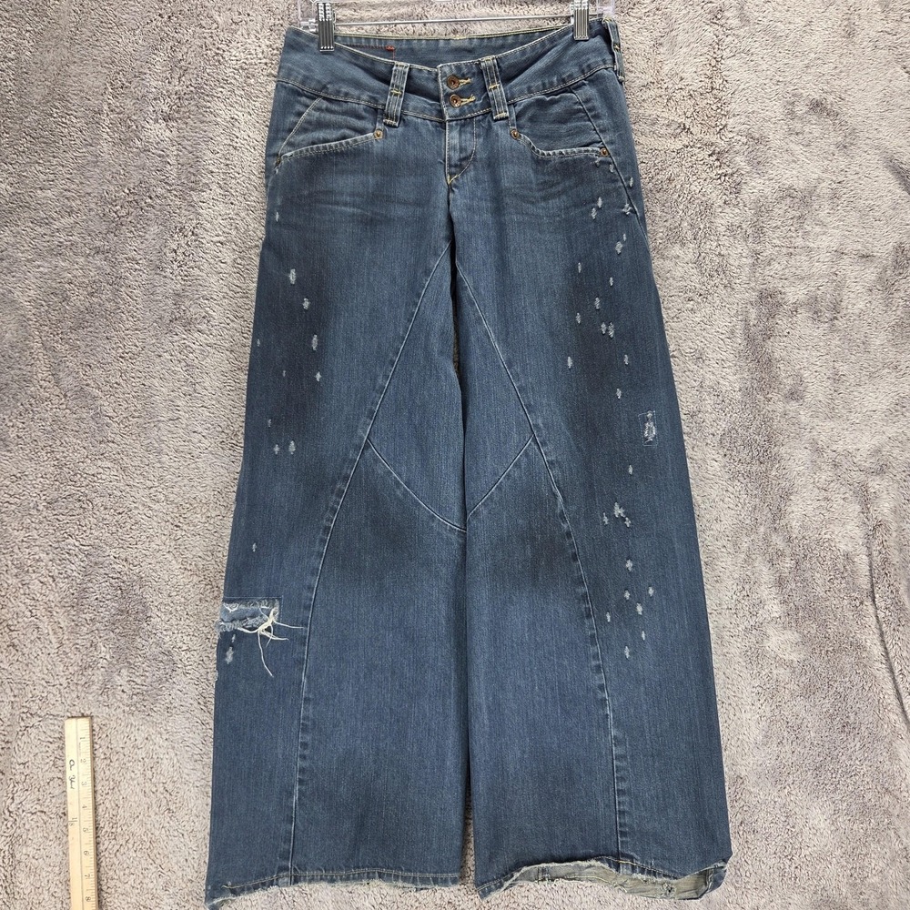 Vintage Levis Engineered Jeans Womens Blue Twisted Baggy Wide Leg Y2K Fits 28x30